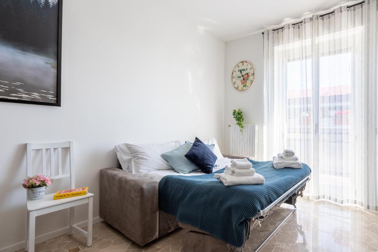 Milano City Apartments - Parking And Comfort - Spacious Apt Up To 8 Pax Exterior foto