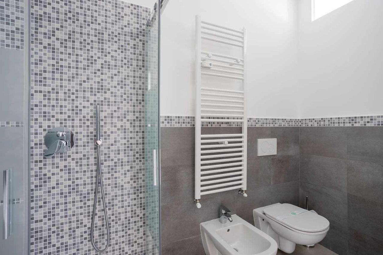 Milano City Apartments - Parking And Comfort - Spacious Apt Up To 8 Pax Exterior foto